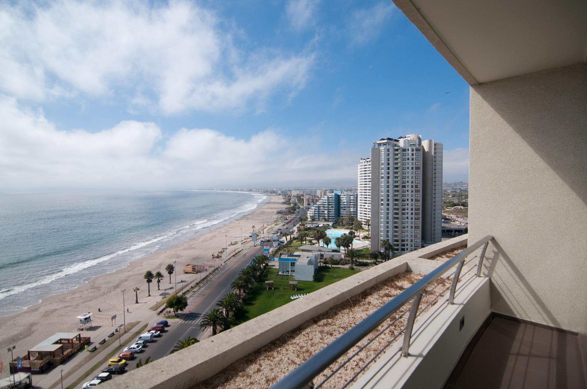 Enjoy Coquimbo Hotell Exteriör bild View of the beach from a balcony at the Shoreham Hotel