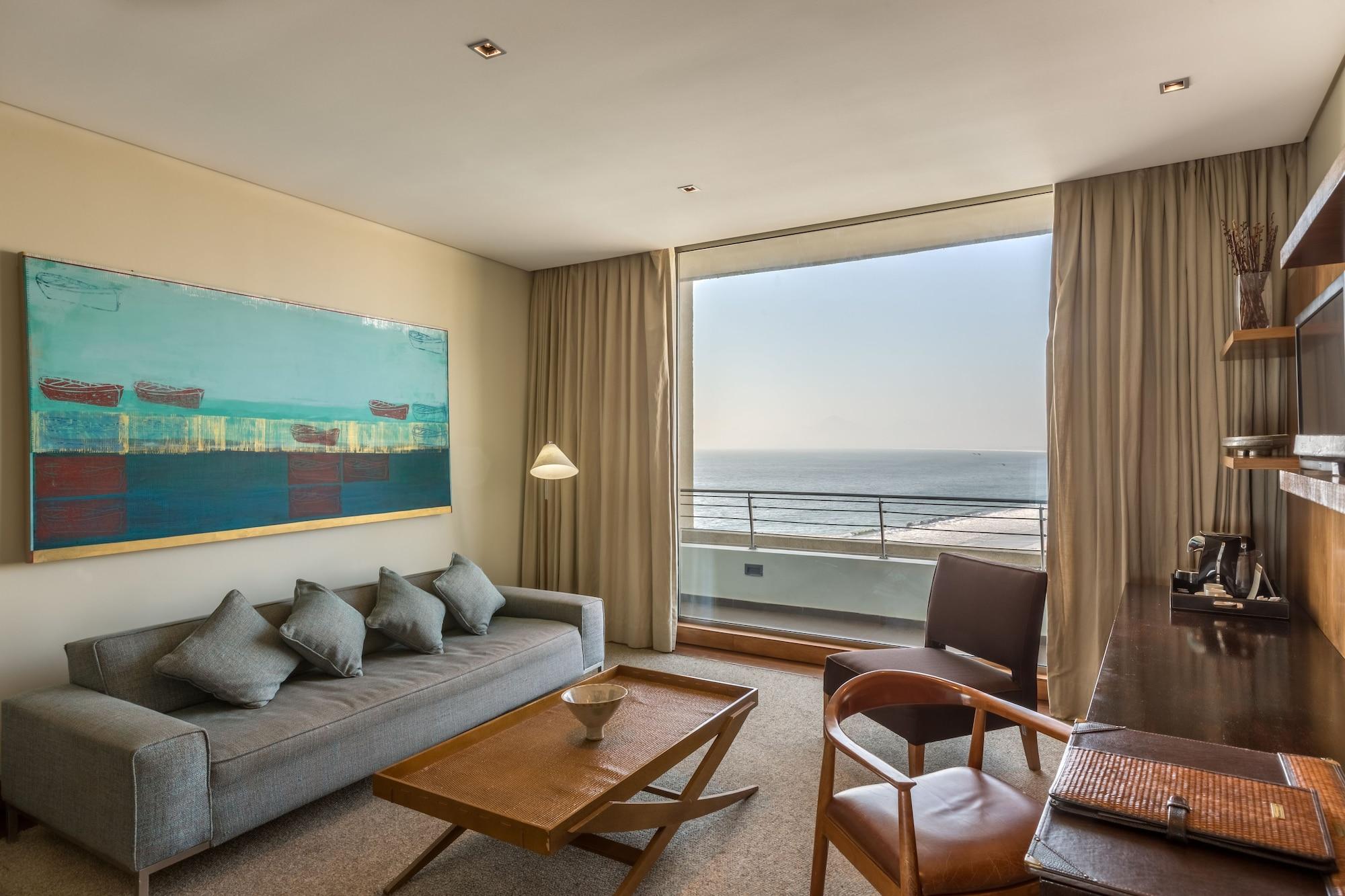 Enjoy Coquimbo Hotell Exteriör bild A suite at the InterContinental Chennai Marina