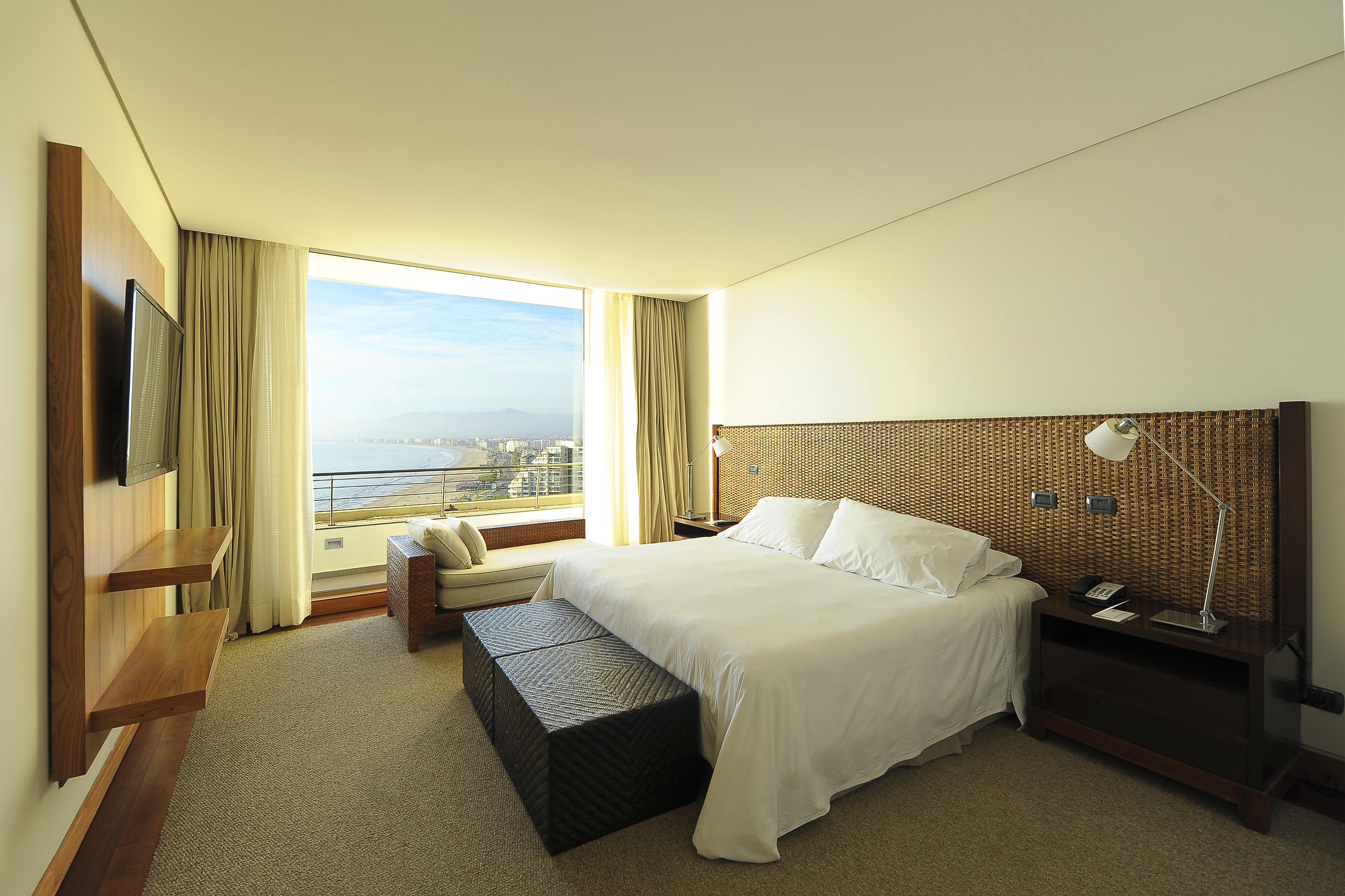 Enjoy Coquimbo Hotell Exteriör bild A bedroom at the Sheraton Lima Hotel
