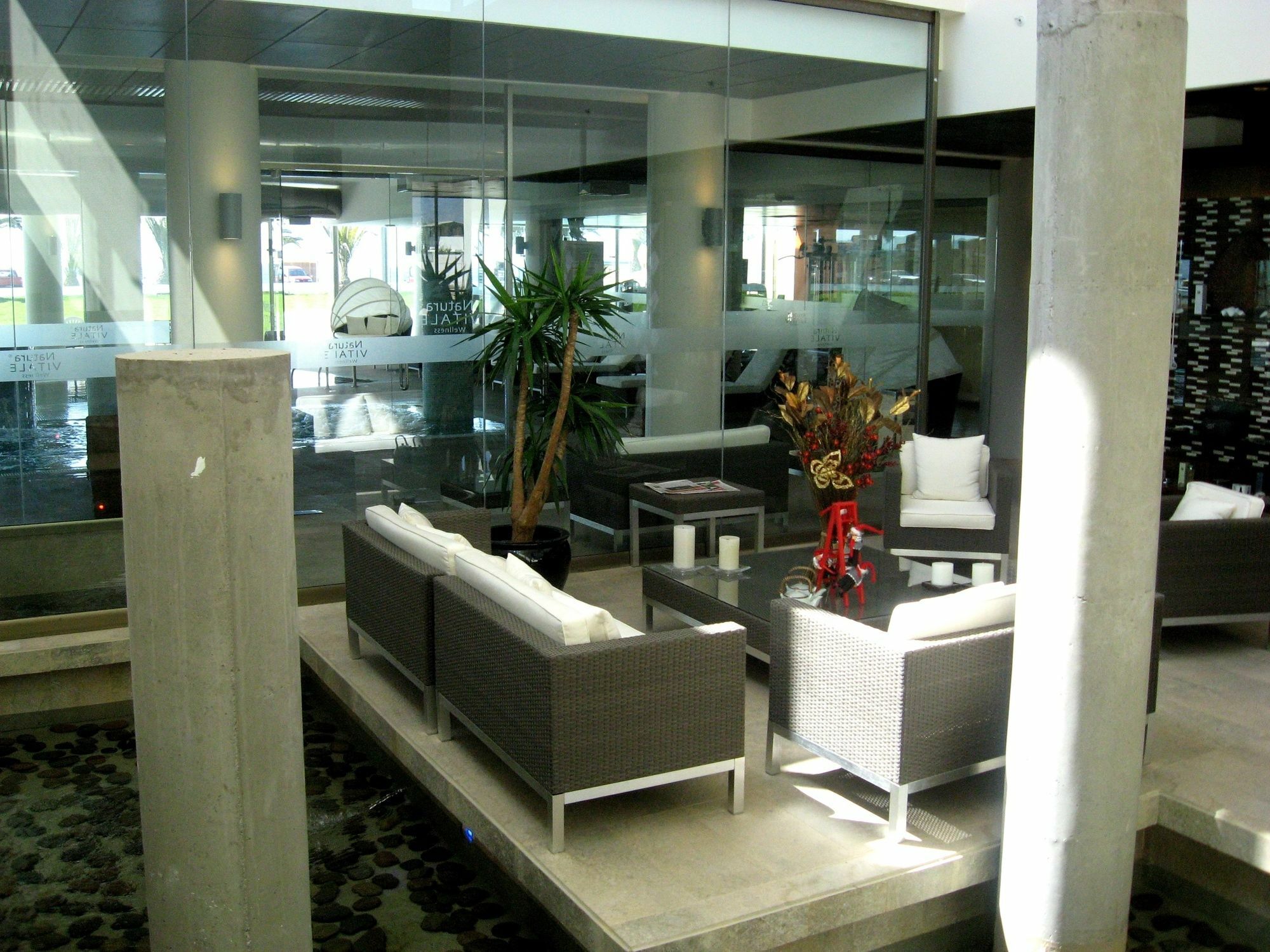Enjoy Coquimbo Hotell Exteriör bild The interior of the airport
