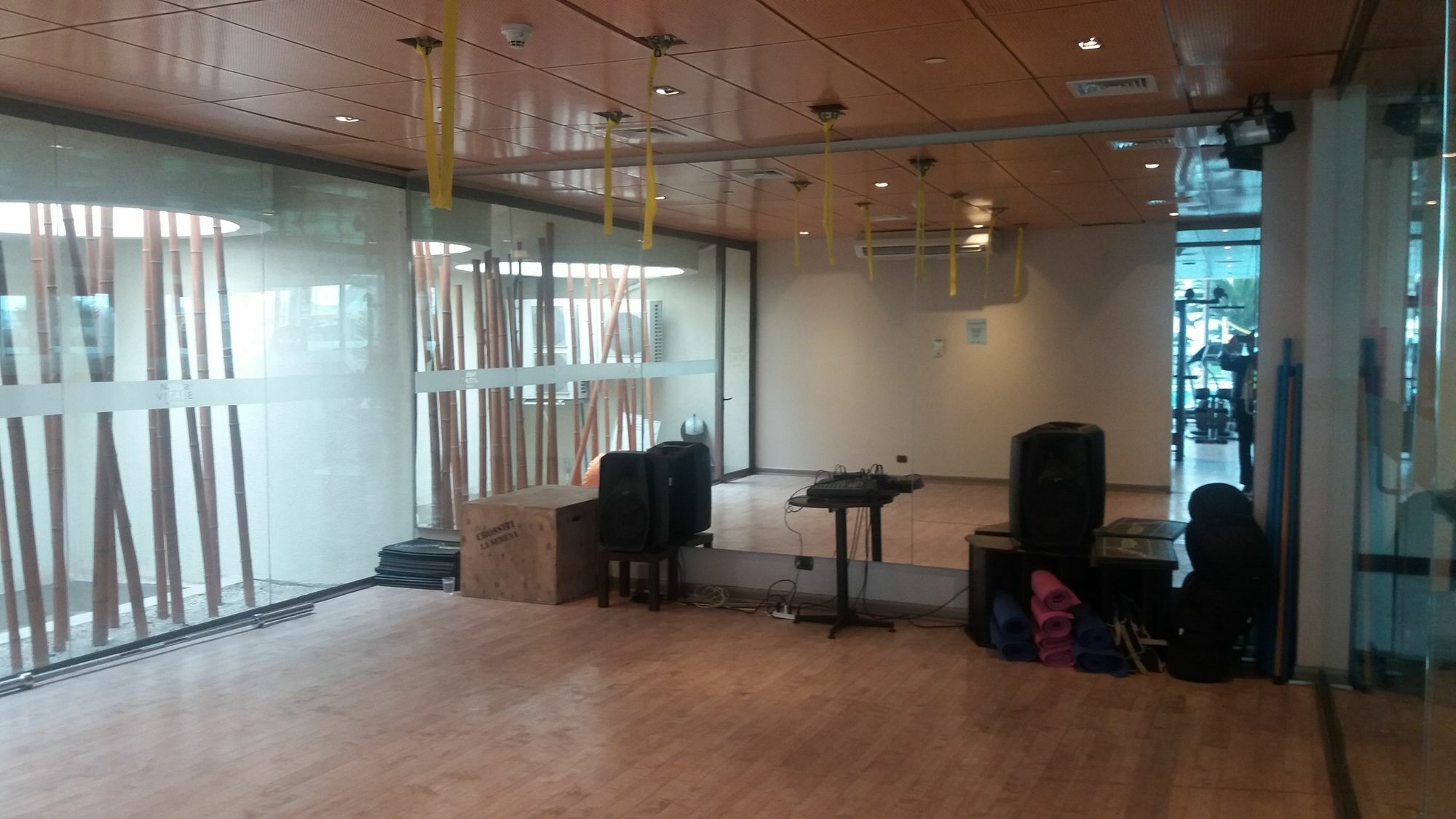Enjoy Coquimbo Hotell Exteriör bild The interior of the station